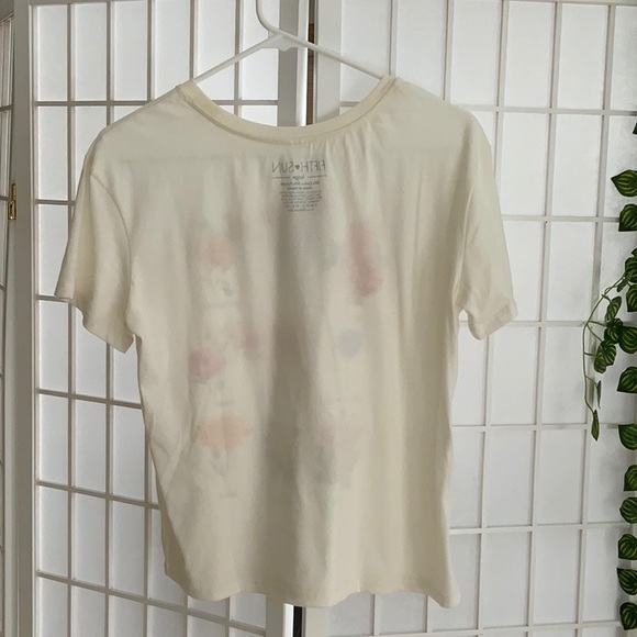 Flower shirt - Picture 3 of 4